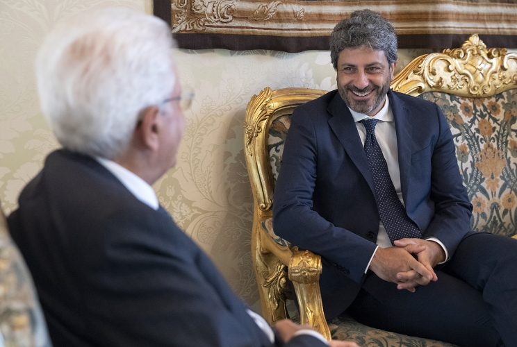  Il Presidente della Repubblica Sergio Mattarella  con l' On. Dott. Roberto FICO, 
Presidente della Camera dei Deputati, in occasione delle consultazioni