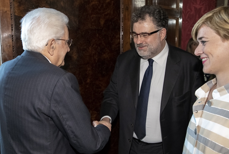 Il Presidente della Repubblica Sergio Mattarella  con l’On. Dott. Federico FORNARO,
Presidente del Gruppo Parlamentare “Liberi e Uguali” della Camera dei Deputati, accompagnato dall’On. Rossella MURONI, Vice Presidente vicario del Gruppo