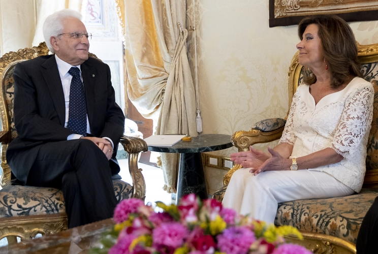 Il Presidente della Repubblica Sergio Mattarella  con la Sen. Avv. Maria Elisabetta ALBERTI CASELLATI, Presidente del Senato della Repubblica, in occasione delle consultazioni