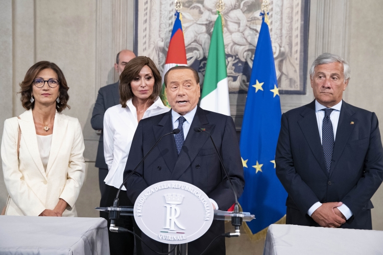 La delegazione dei GRUPPI PARLAMENTARI “FORZA ITALIA – BERLUSCONI PRESIDENTE” DEL SENATO DELLA REPUBBLICA E DELLA CAMERA DEI DEPUTATI,in occasione delle consultazioni
