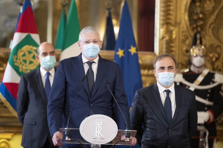 Gruppo parlamentare EUROPEISTI – MAIE – CENTRO DEMOCRATICO del Senato della Repubblica
(foto di Francesco Ammendola - Ufficio per la Stampa e la Comunicazione della Presidenza della Repubblica)