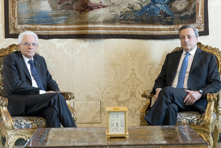  Il Presidente della Repubblica Sergio Mattarella  e il Presidente del Consiglio Mario Draghi in occasione della firma dei decreti
