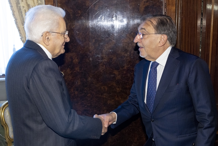 Il Presidente della Repubblica Sergio Mattarella con il Sen. Avv. Ignazio La Russa, Presidente del Senato della Repubblica, in occasione delle consultazioni