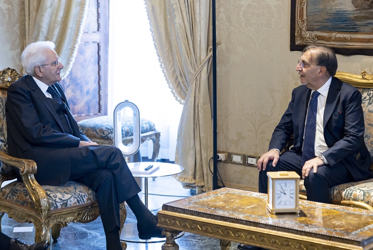 Il Presidente della Repubblica Sergio Mattarella con il Sen. Avv. Ignazio La Russa, Presidente del Senato della Repubblica, in occasione delle consultazioni