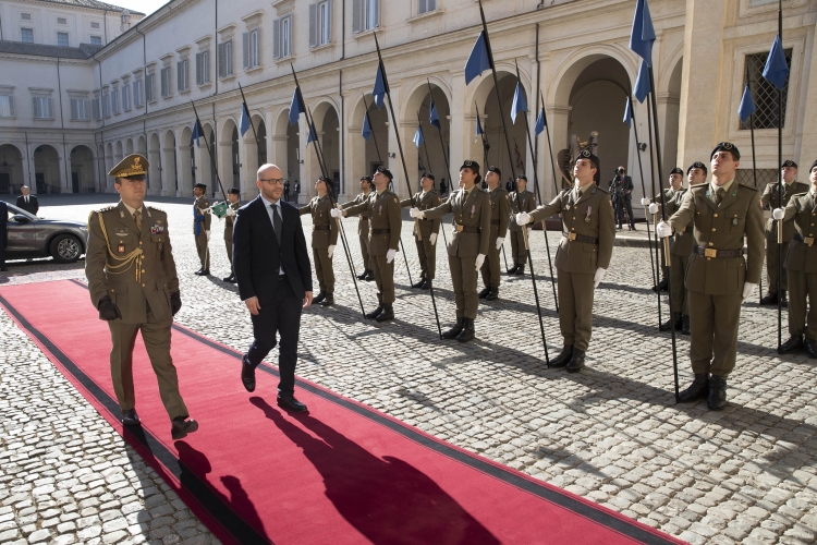 Il Presidente della Camera dei Deputati, Lorenzo Fontana, al suo arrivo al Quirinale, in occasione delle consultazioni
