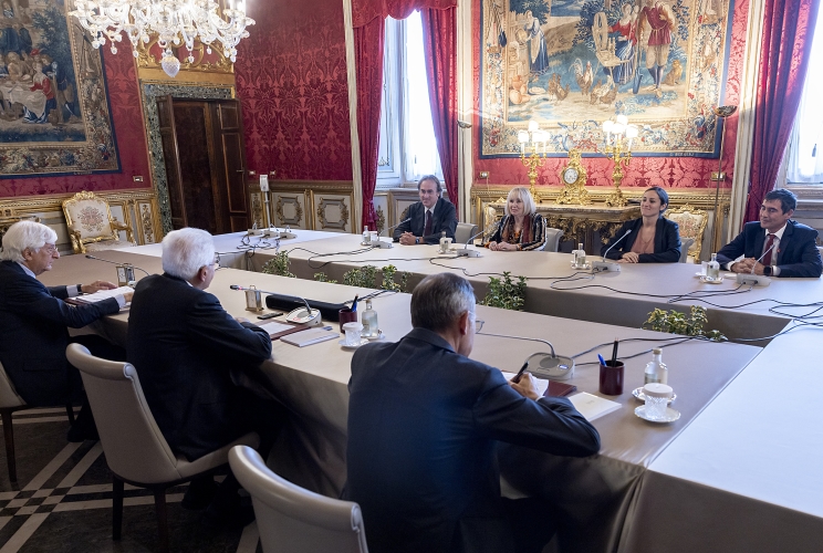 Il Presidente della Repubblica Sergio Mattarella con i rappresentanti della componente "Alleanza Verdi e Sinistra" del Gruppo Misto della Camera dei deputati