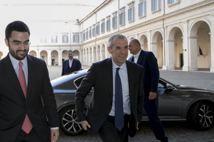 Il Presidente del Consiglio incaricato, dott. Carlo Cottarelli, al suo arrivo al Quirinale