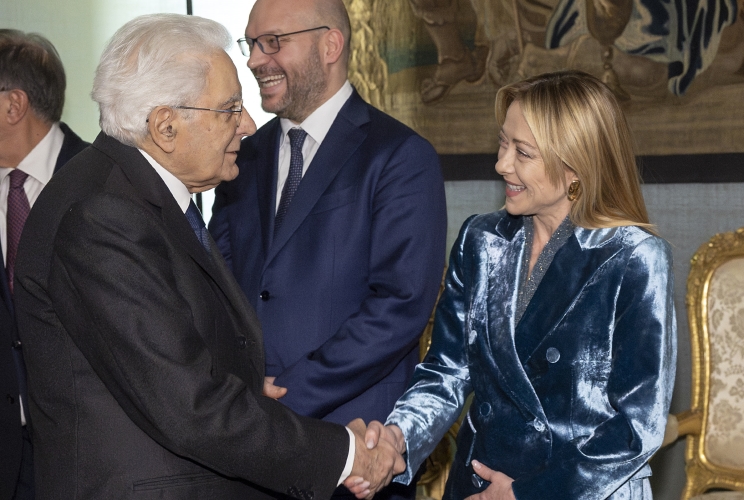 Il Presidente Sergio Mattarella con il Presidente del Consiglio Giorgi Meloni, in occasione della cerimonia per lo scambio degli auguri di fine anno con i rappresentanti delle istituzioni, delle forze politiche e della società civile