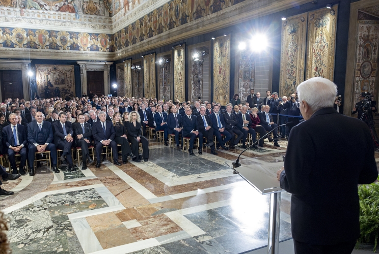 Il Presidente Sergio Mattarella rivolge il suo indirizzo di saluto in occasione della cerimonia per lo scambio degli auguri di fine anno con i rappresentanti delle istituzioni, delle forze politiche e della società civile