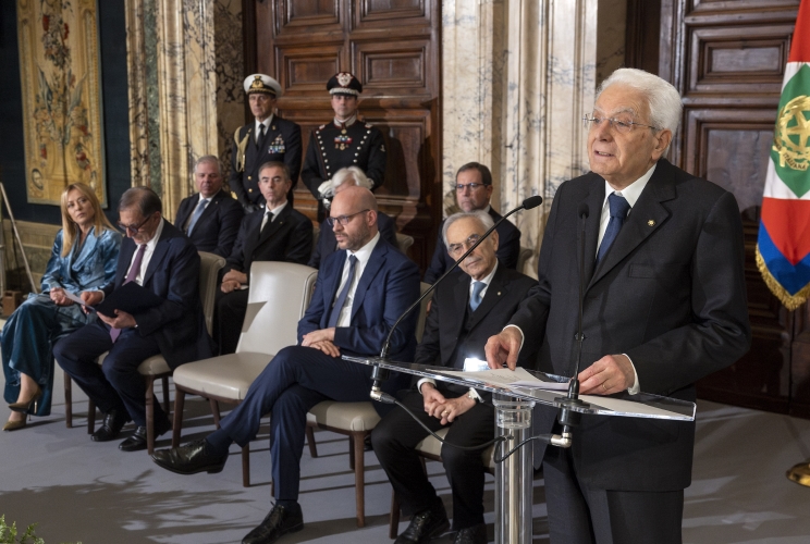 Il Presidente Sergio Mattarella rivolge il suo indirizzo di saluto in occasione della cerimonia per lo scambio degli auguri di fine anno con i rappresentanti delle istituzioni, delle forze politiche e della società civile
