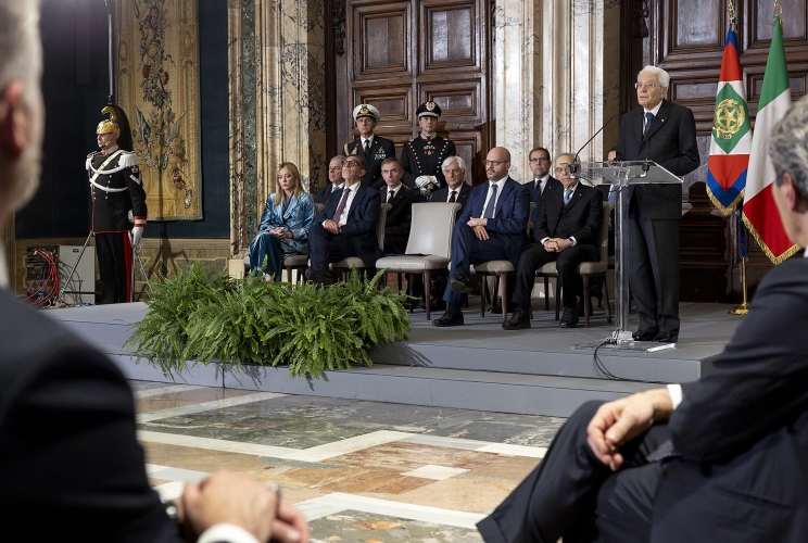 Il Presidente Sergio Mattarella rivolge il suo indirizzo di saluto in occasione della cerimonia per lo scambio degli auguri di fine anno con i rappresentanti delle istituzioni, delle forze politiche e della società civile