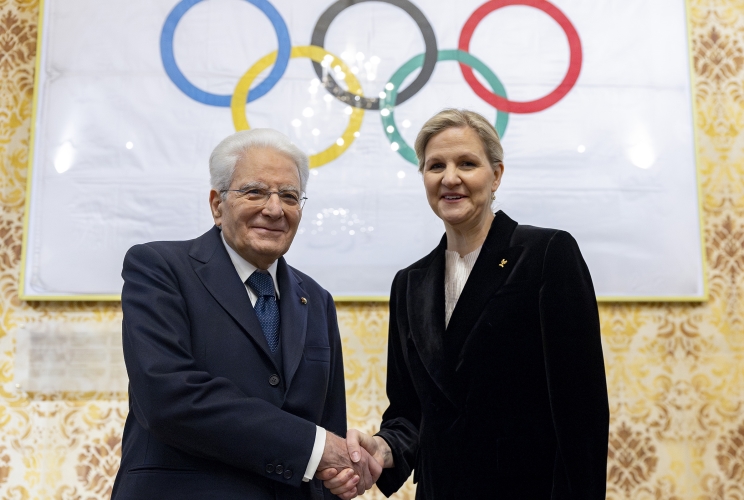 Il Presidente della Repubblica Sergio Mattarella con Kirsty Coventry, Presidente del Comitato Olimpico Internazionale, in occasione della cerimonia di presentazione dei membri del Comitato Olimpico Internazionale e apertura della sessione del Comitato Olimpico Internazionale 