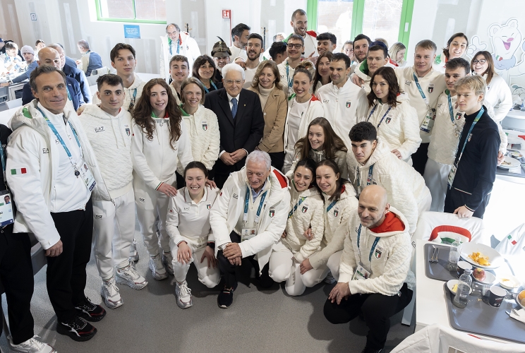 Il Presidente della Repubblica Sergio Mattarella in occasione della visita al villaggio olimpico dI Milano Cortina 2026