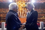 Il Presidente della Repubblica Sergio Mattarella con la Presidente del CIO al termine  della cerimonia di apertura dei Giochi Olimpici Invernali Milano Cortina 2026