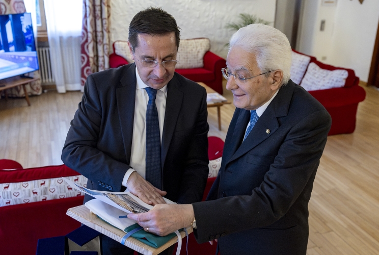 Il Presidente della Repubblica Sergio Mattarella con il Sindaco di Cortina d'Ampezzo Gianluca Lorenzi