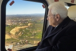 Il Presidente della Repubblica Sergio Mattarella sorvola la città di Niscemi