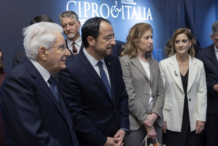 Il Presidente Sergio Mattarella e la Sig.ra Laura con Nikos Christodoulides, Presidente della Repubblica di Cipro e la Signora Philippa Karsera, in occasione della inaugurazione della mostra "Cipro e Italia: identità culturali condivise all’alba della storia"