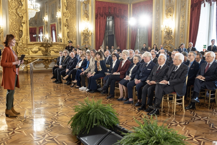 Il Presidente Sergio Mattarella nel corso della cerimonia di consegna delle onorificenze dell’Ordine al Merito della Repubblica Italiana conferite “motu proprio” a cittadini distintisi per atti di eroismo e impegno civile
