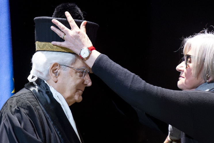 Il Presidente della Repubblica Sergio Mattarella  alla cerimonia di conferimento della Laurea magistrale Honoris Causa in “Politica, Istituzioni e Mercato” al Presidente della Repubblica, in occasione dei 150 anni della Scuola di Scienze politiche “Cesare Alfieri”
