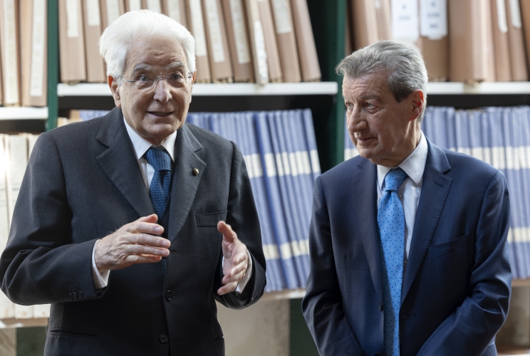 Il Presidente della Repubblica Sergio Mattarella con Vannino Chiti, Presidente dell’Istituto Storico Toscano della Resistenza e dell’Età Contemporanea,  in occasione della visita all'Istituto