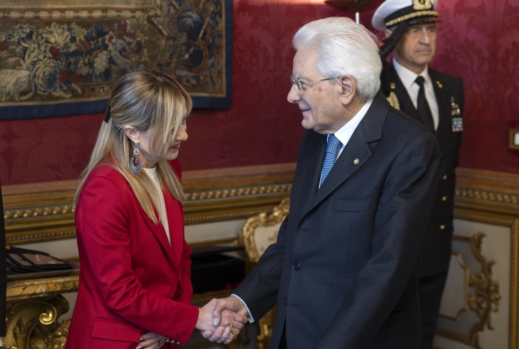 Il Presidente Sergio Mattarella con il Presidente del Consiglio Giorgia Meloni in occasione della riunione del Consiglio Supremo di Difesa 